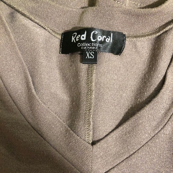 3 for $40 🤩 Red Coral Oversized Shirt - Picture 3 of 3